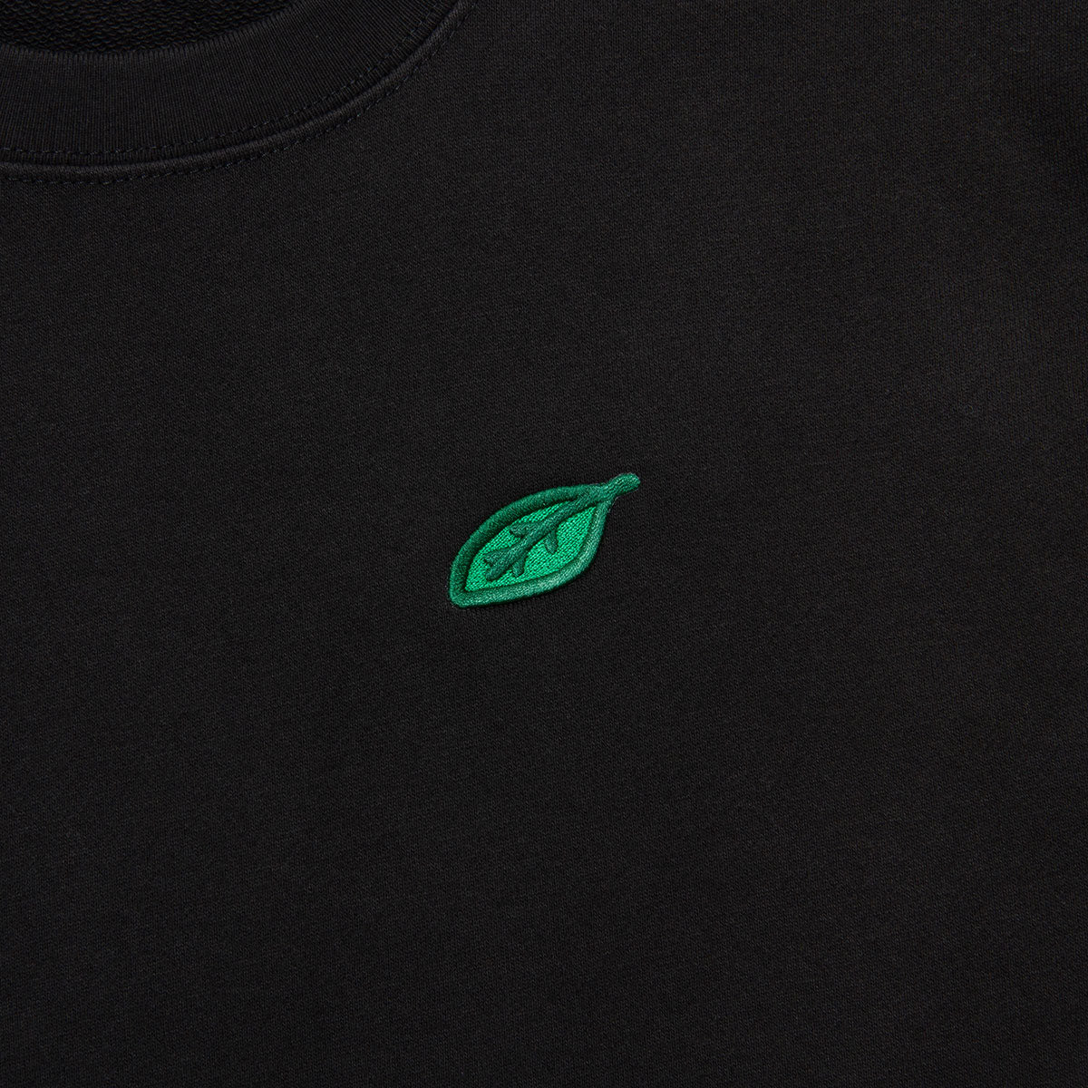 Leaf Logo Light Weight Sweat Crew Neck - Black